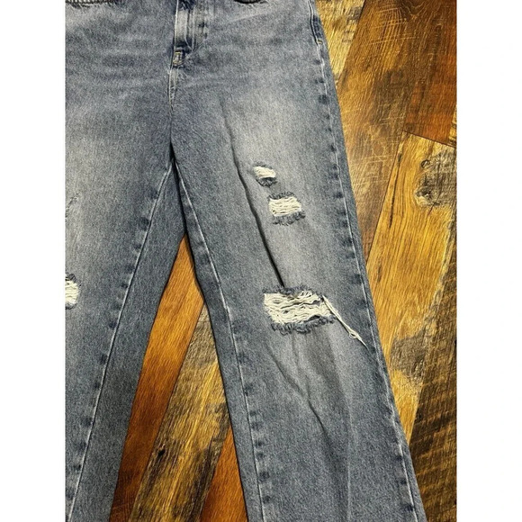 Zara High-Rise Ripped Knee Raw Hem Wide Leg Jean Lt Wash Size 4 - Picture 3 of 9